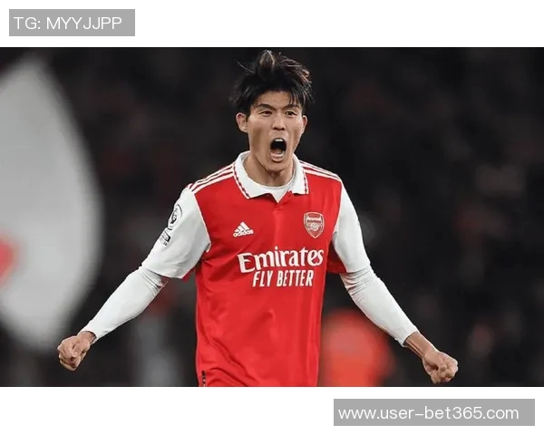 富安健洋与阿贾克斯签约至明夏合同依据表现而定