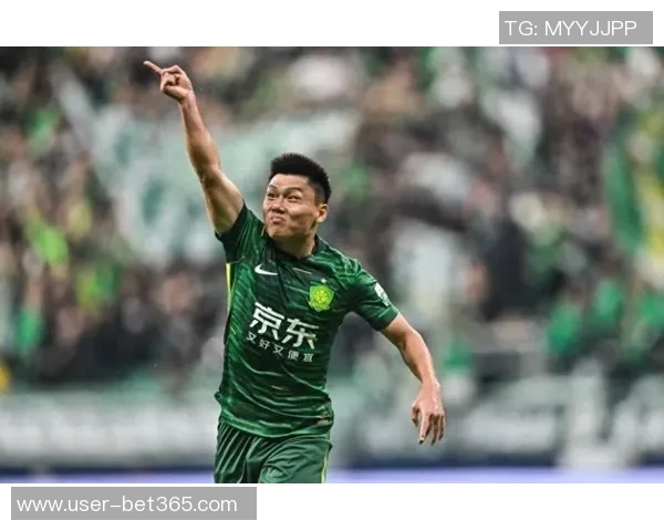 浙江队正式签约26岁前锋方昊北京国安球员将身披18号战袍出战